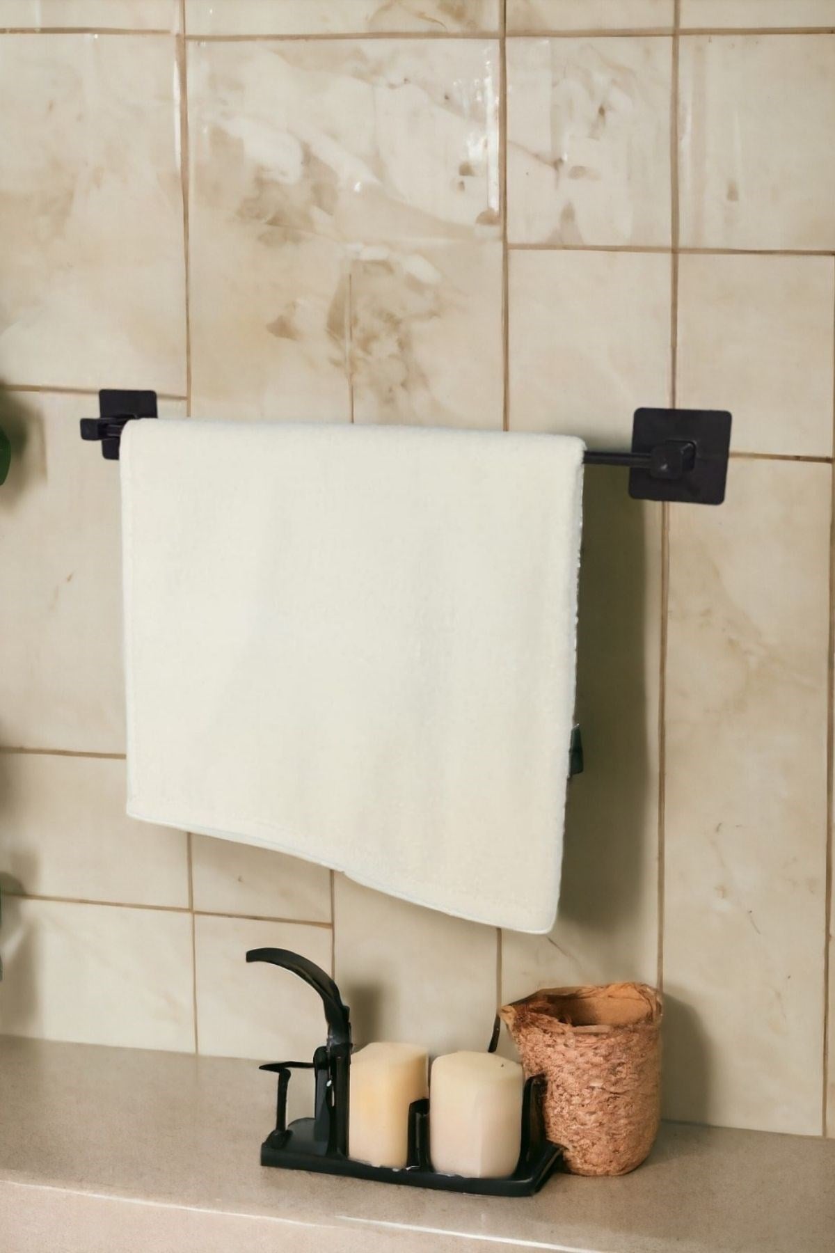 miorashop® Kendiliğinden Yapışkanlı Siyah Çubuk Havluluk