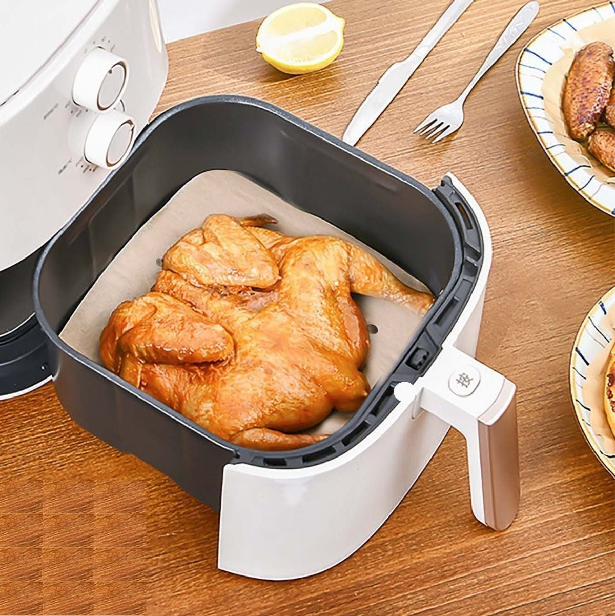 miorashop® 250 Adet Air Fryer Pişirme Kağıdı Tek Kullanımlık Hava Fritöz Yağ Geçirmez Yapışmaz Gıda Pişirme Kağıdı Delikli Kare Model