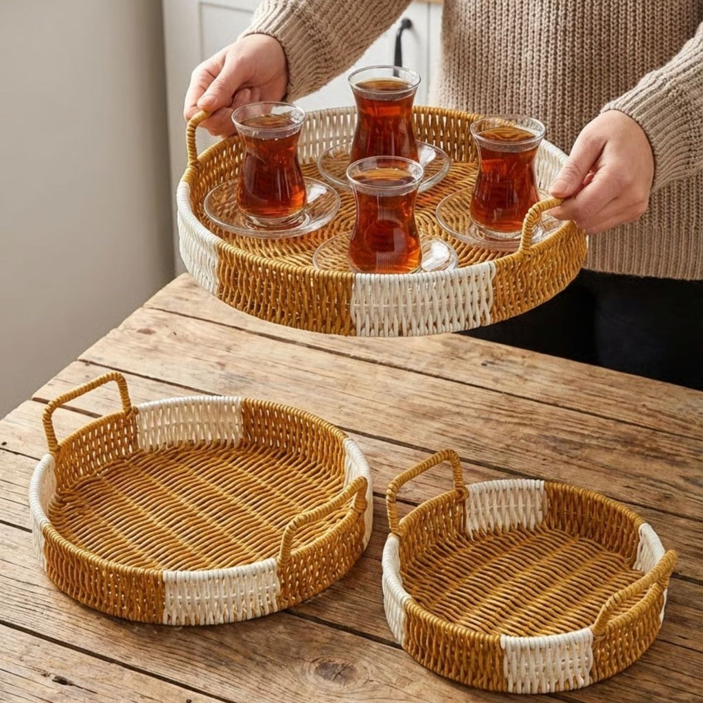 miorashop® İç İçe Geçebilen 3’lü Yuvarlak Plastik Rattan Tepsi Seti–Çift Renkli Hasır Görünümlü Çok Amaçlı Servis ve Sunum Tepsileri