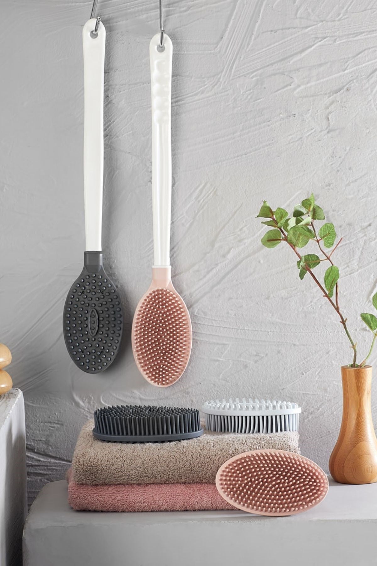 miorashop® Silikon Masajlı Uzun Saplı Vücut Masaj Fırçası Banyo Sırt Kesesi Saplı Yumuşak Fırça