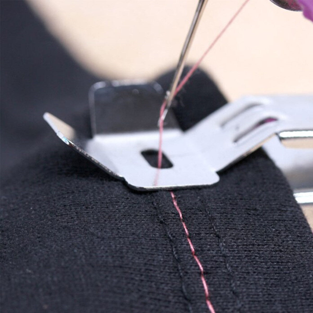 miorashop® Spring Come Mini Kolay Seyehat ve Ev Tipi El Dikiş Dikme Makinası